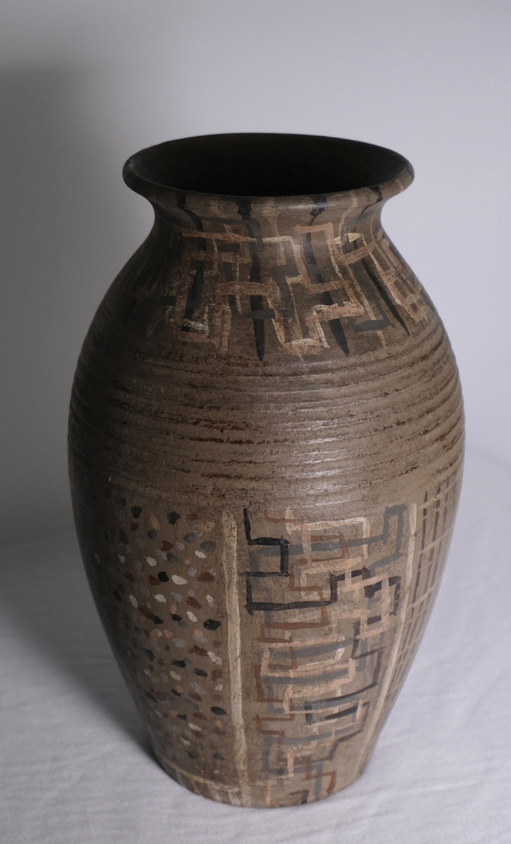 Hand Painted Geometric Vase (Tan/Neutral)