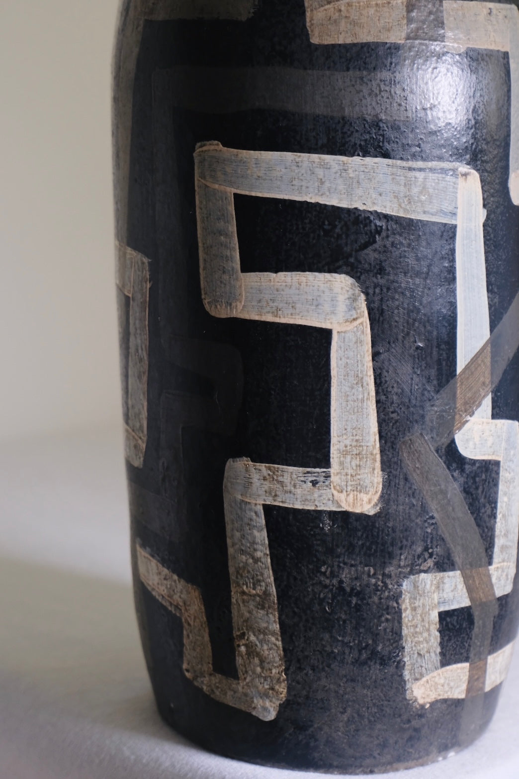 “Grid Line” Abstract Vase (Black Version)