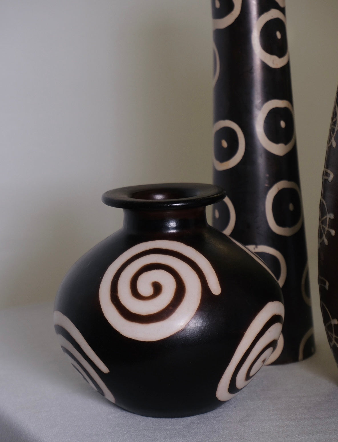 “Marcelo Prado” Peruvian Swirl Vase (Vintage)
