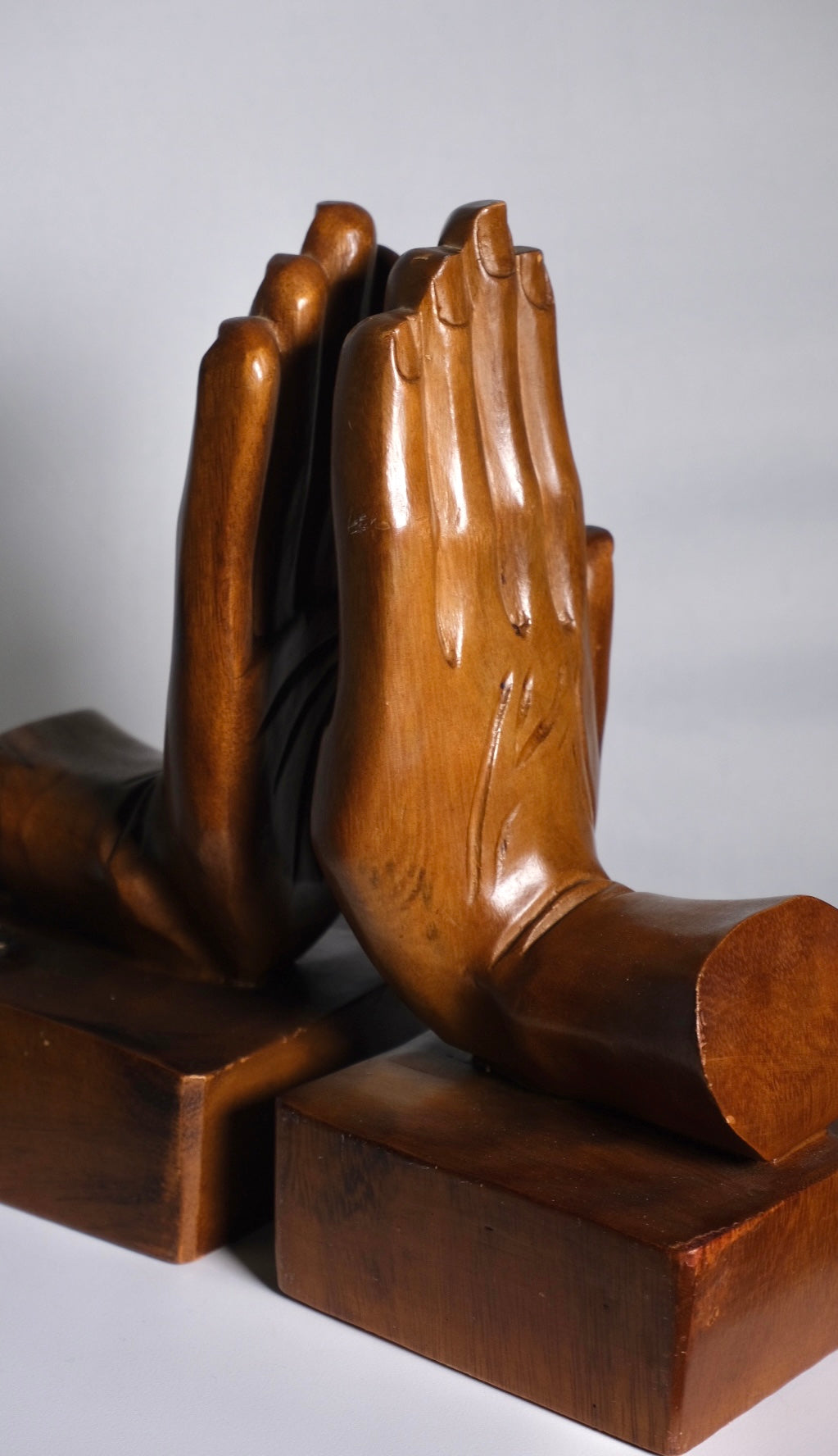 “SC Vizcarra” Wooden Hand Bookends