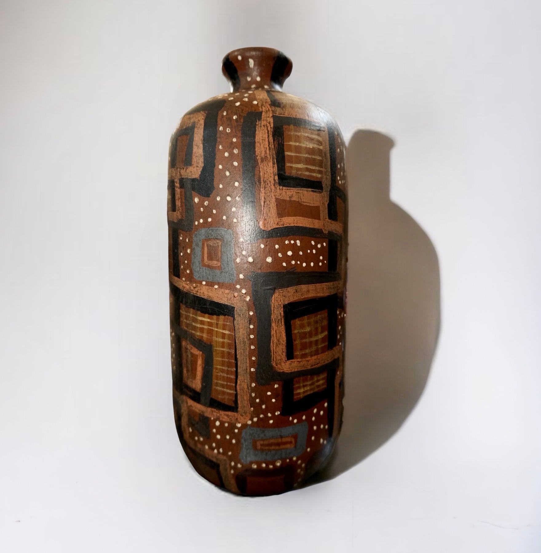 Geometric Vase (Chocolate Version)