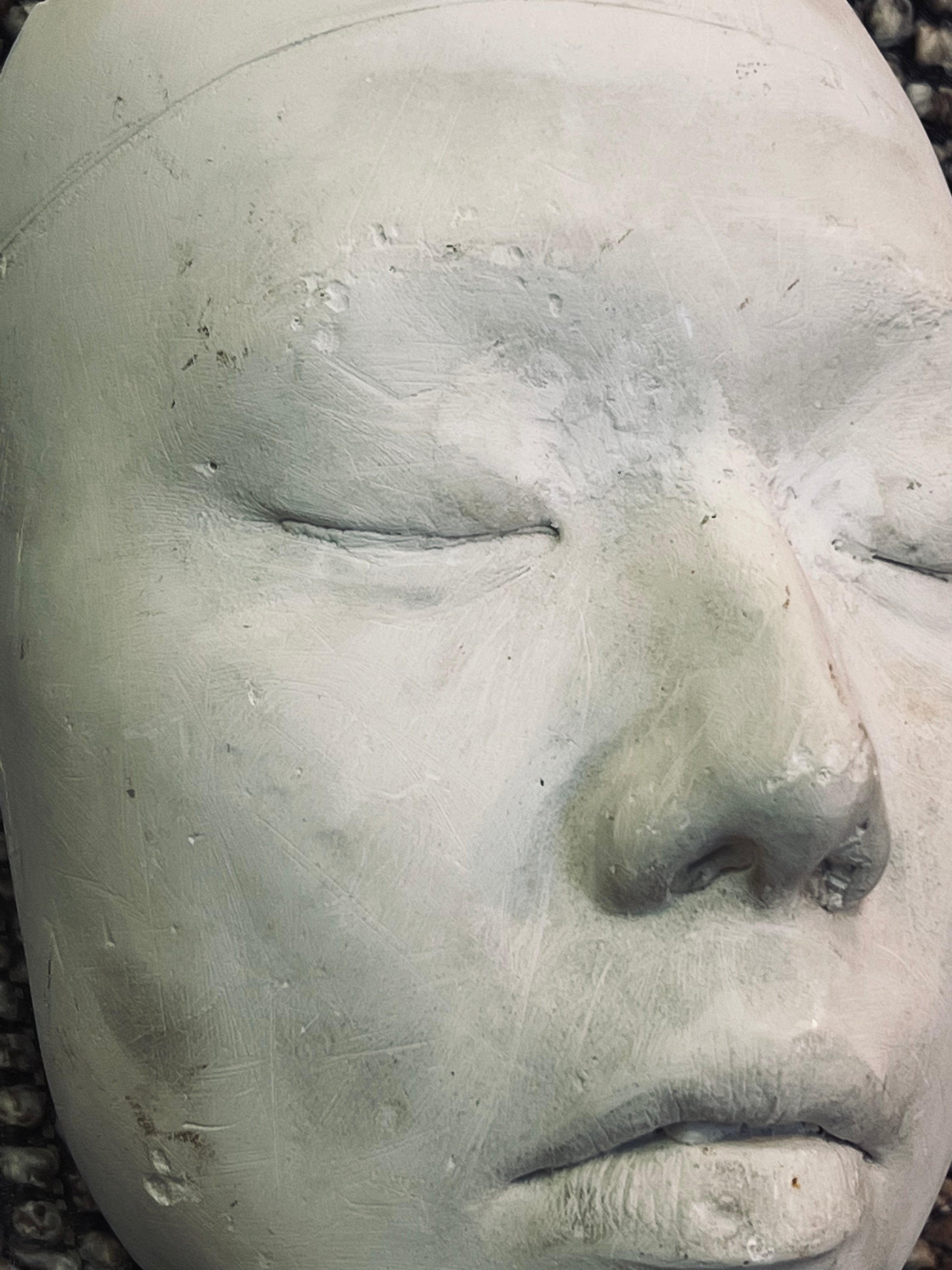 White Plaster Face Molding